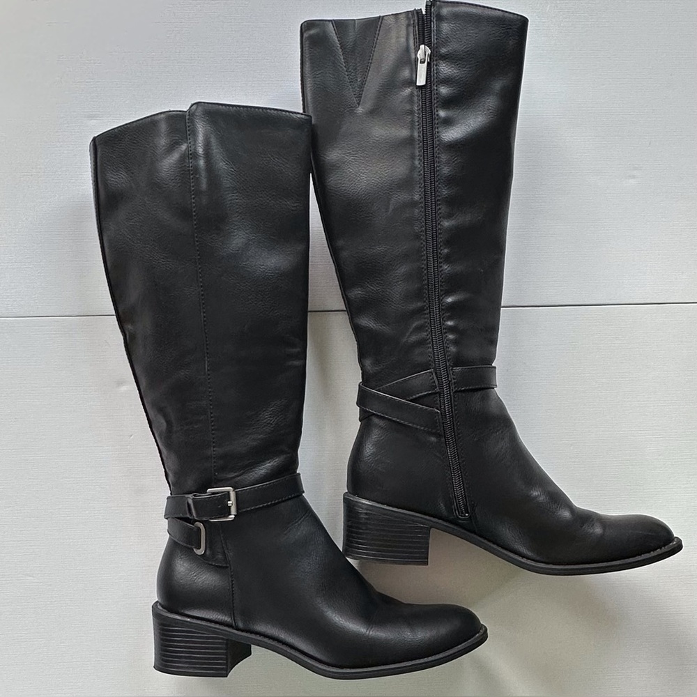 Chaps Rhiannan Woman’s Black Riding Boots Size 9.5B Faux Leather Side Zipper‎